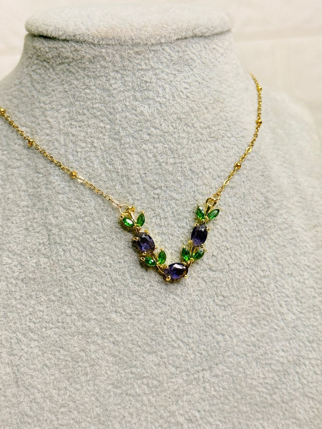 Tulip Necklace