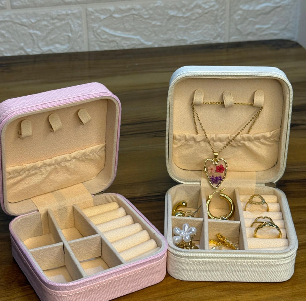 Jewellery organiser