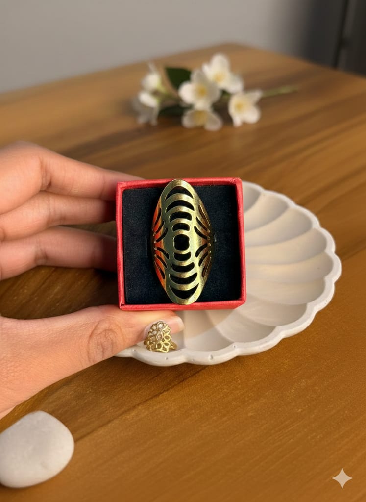 Oval ring