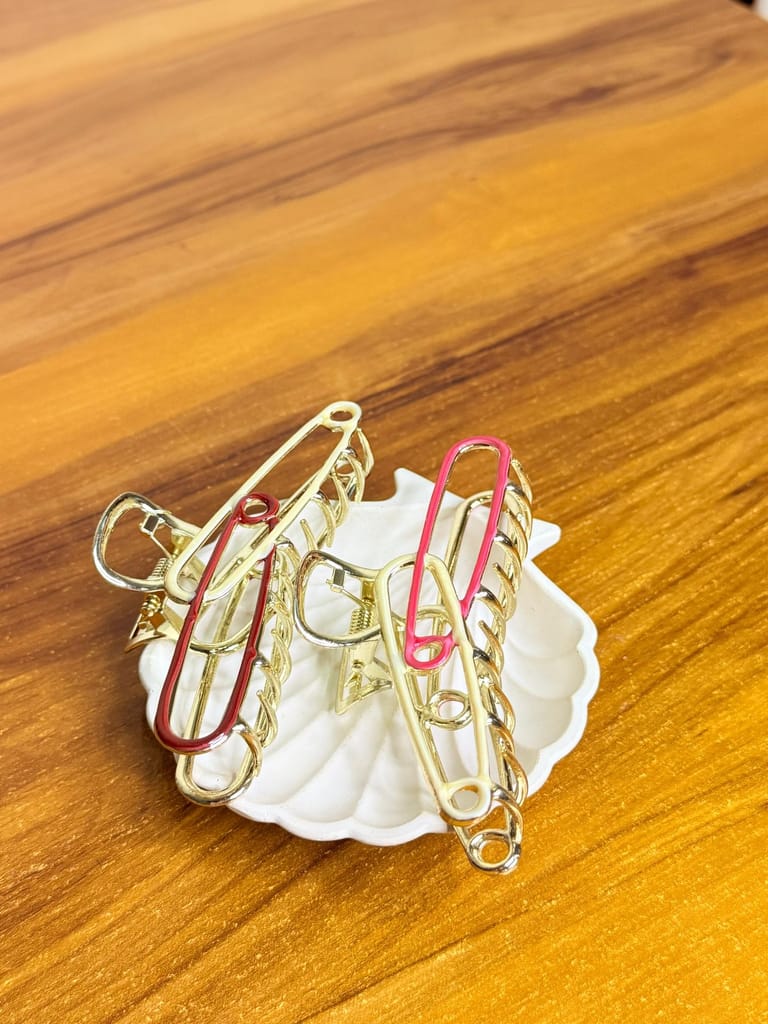 Safety Pin Metallic Claw