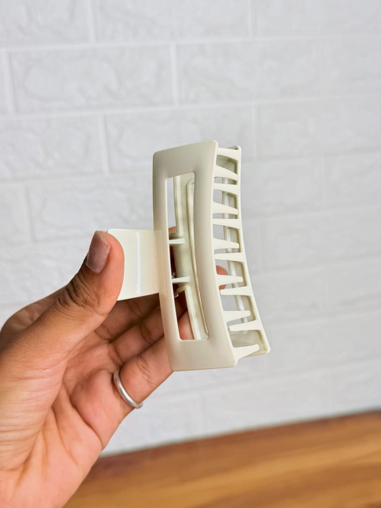 The Vanilla Mettalic Rectangle Claw