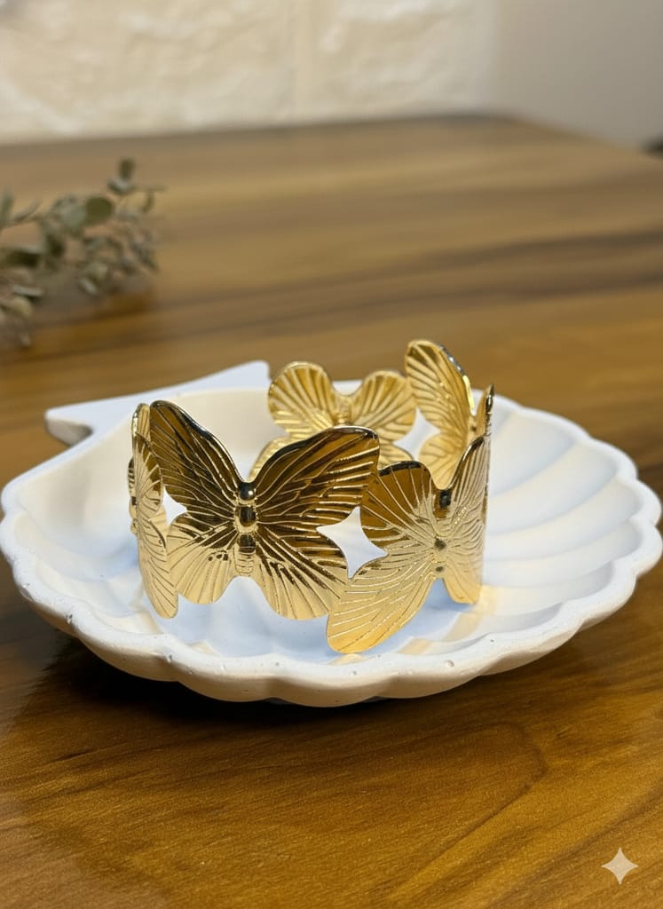 Butterfly bangle (gold)