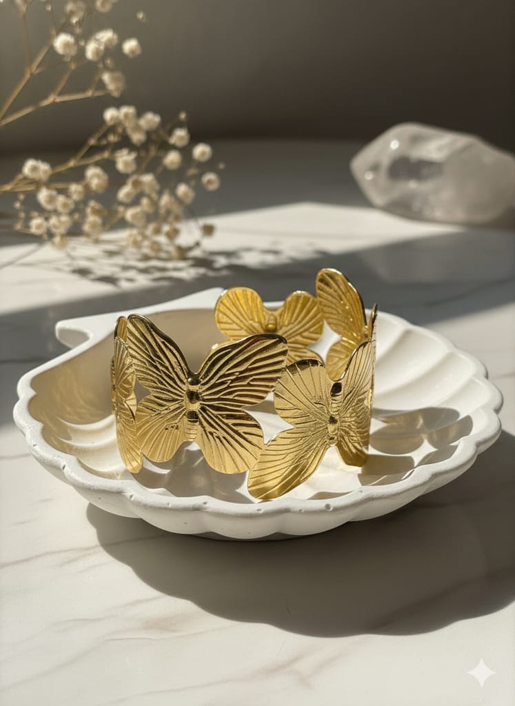 Butterfly bangle (gold)