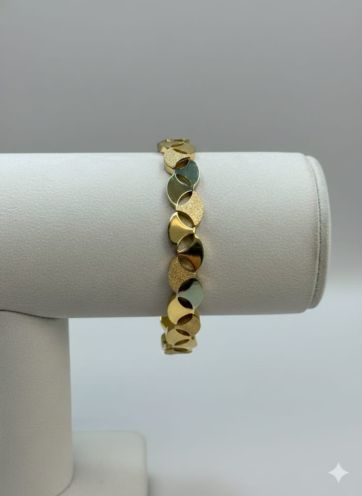 The cross bracelet bangle