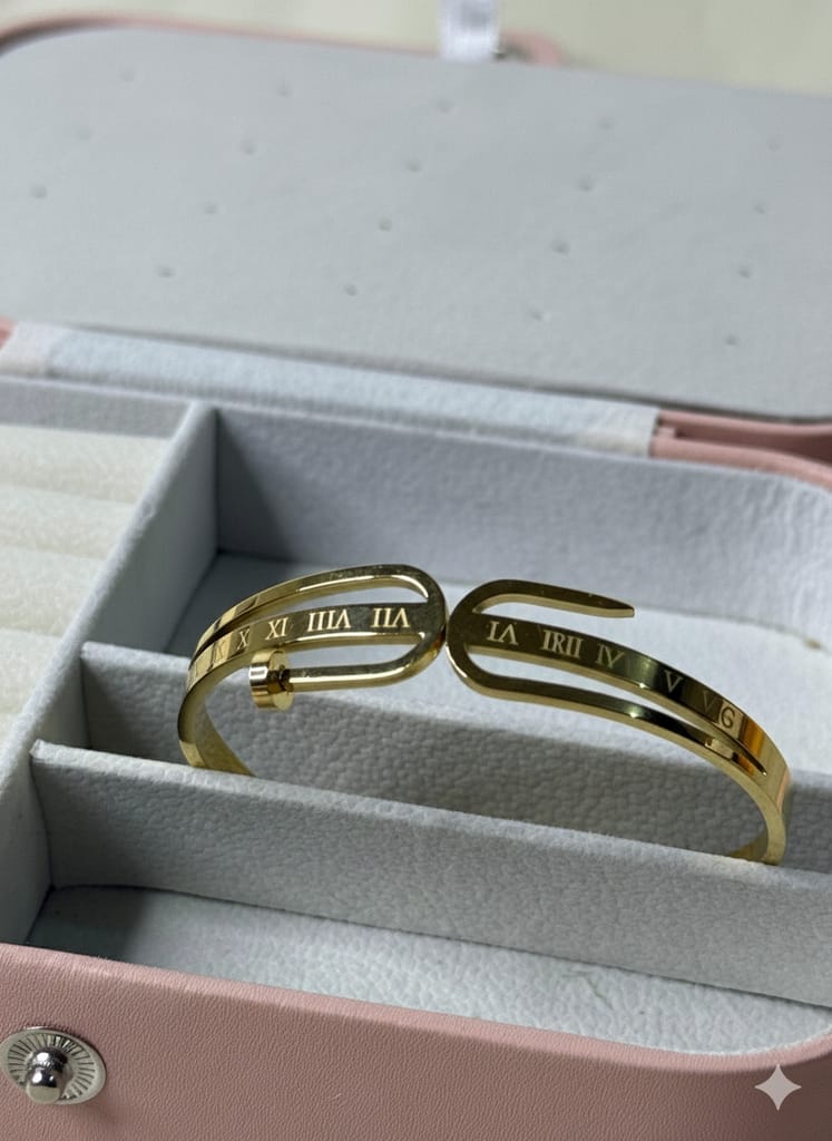 Timeless roman bracelet