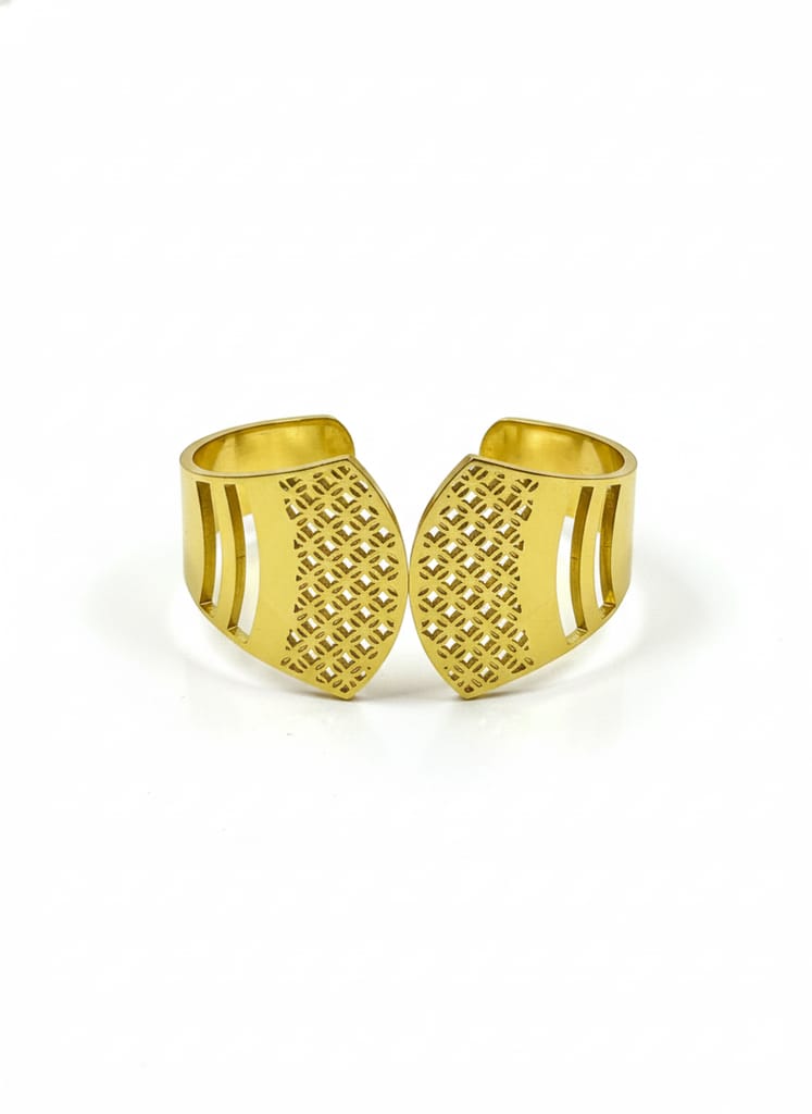 Golden lattice cuff
