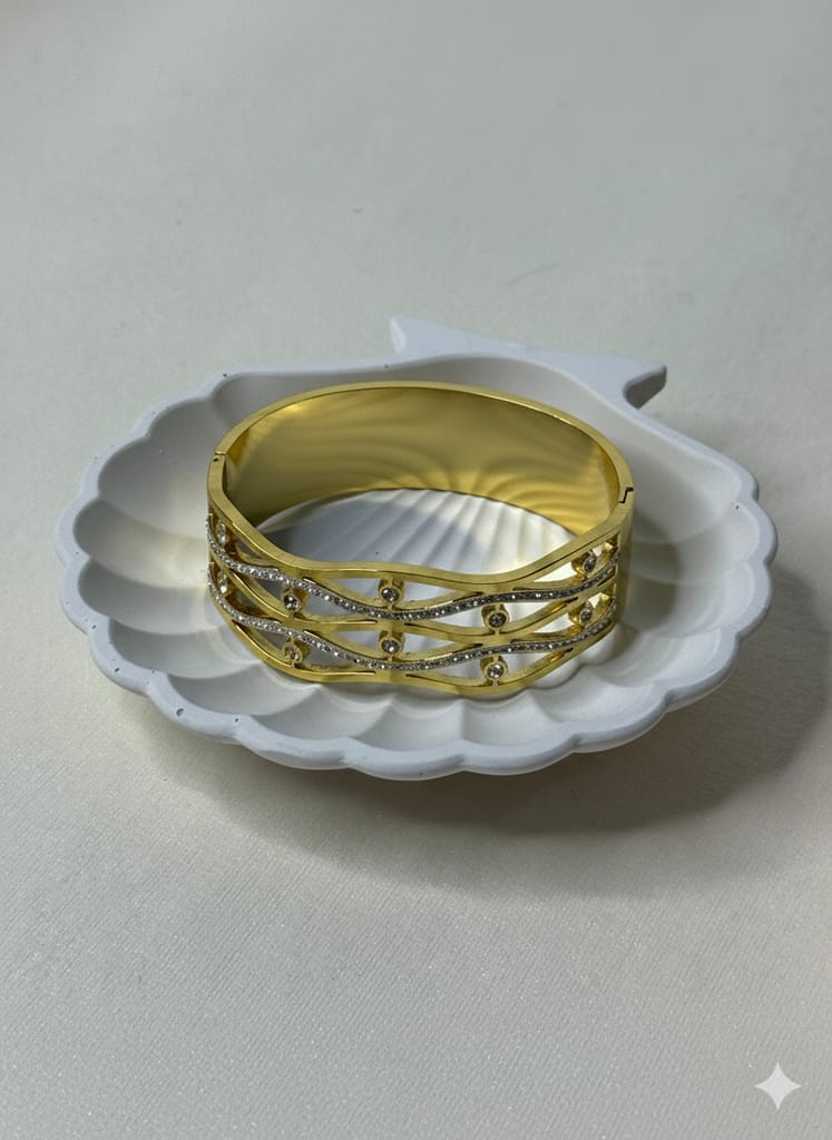 Diamond wave bracelet