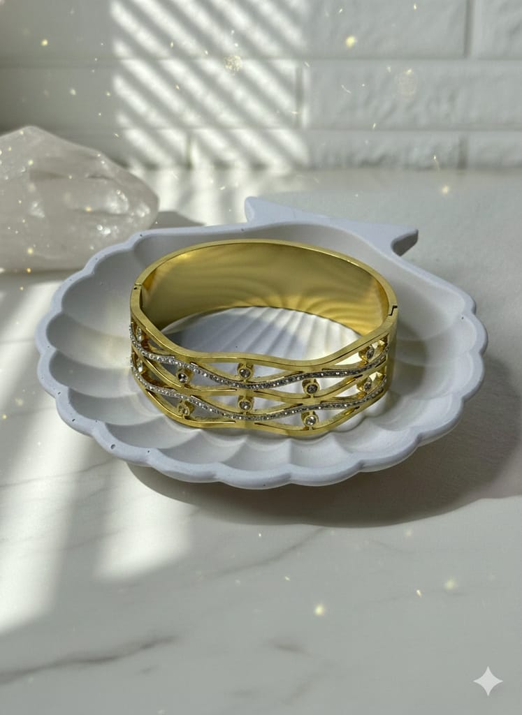 Diamond wave bracelet