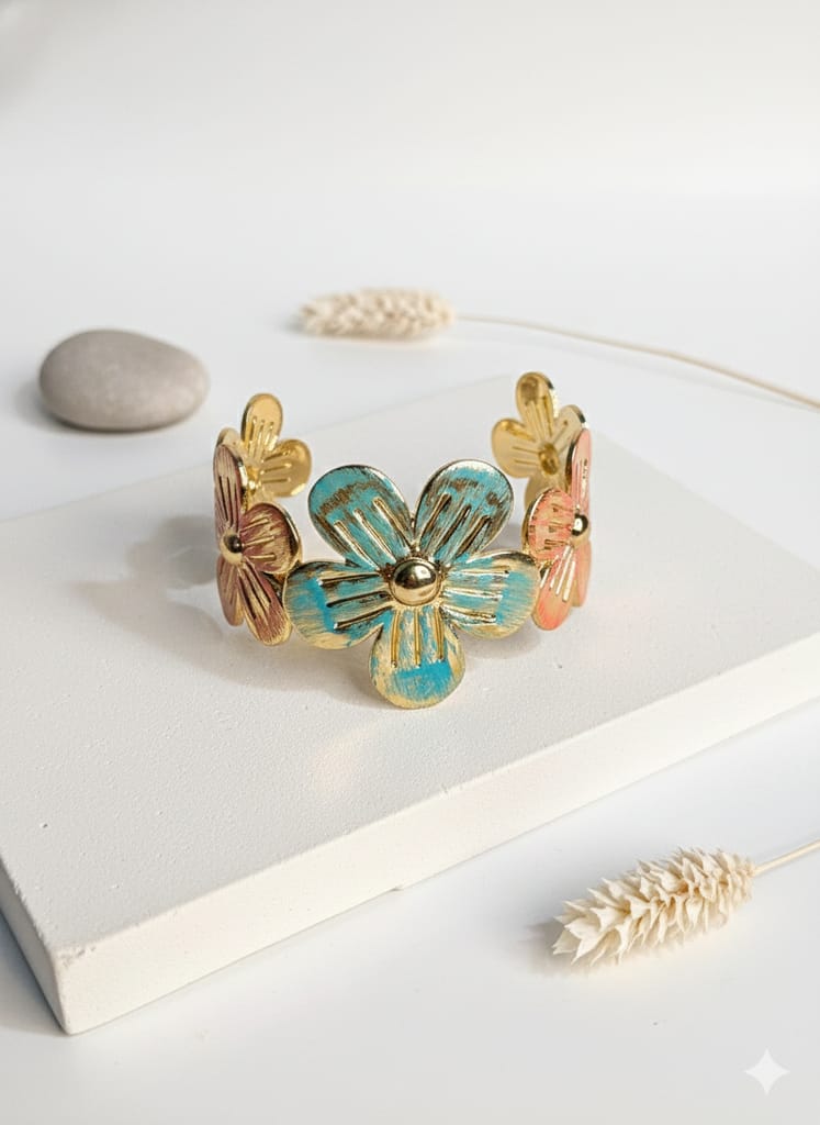 Blossom cuff