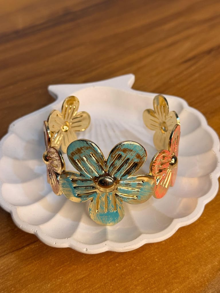 Blossom cuff
