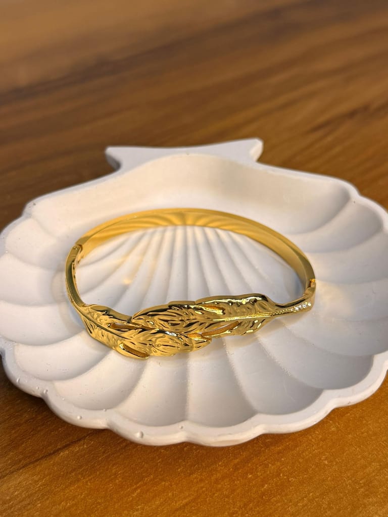 Dual leaf kada