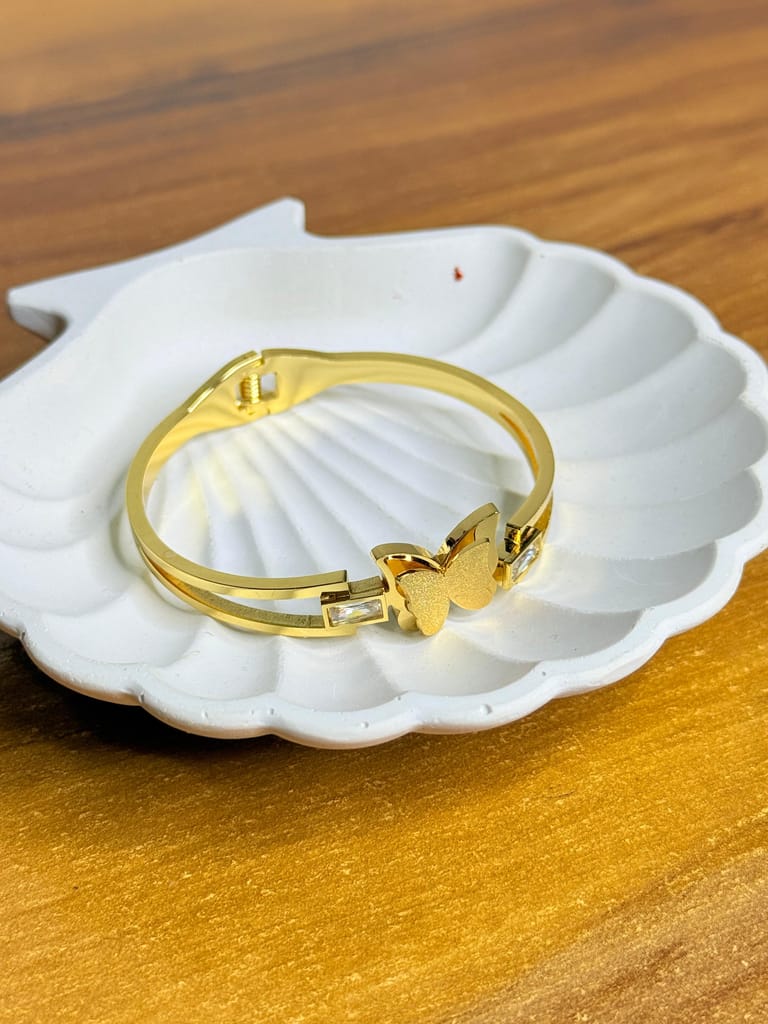 The Frosted Flutter Bracelet: (baby size)