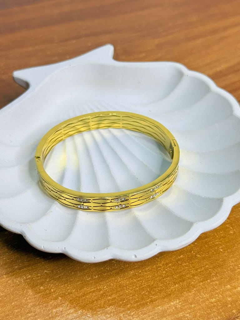 The Sovereign Bangle (Baby size)