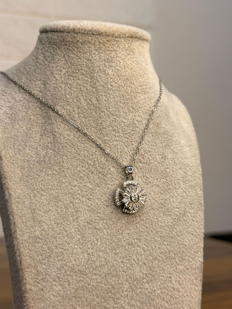 Flower rotation pendant-3