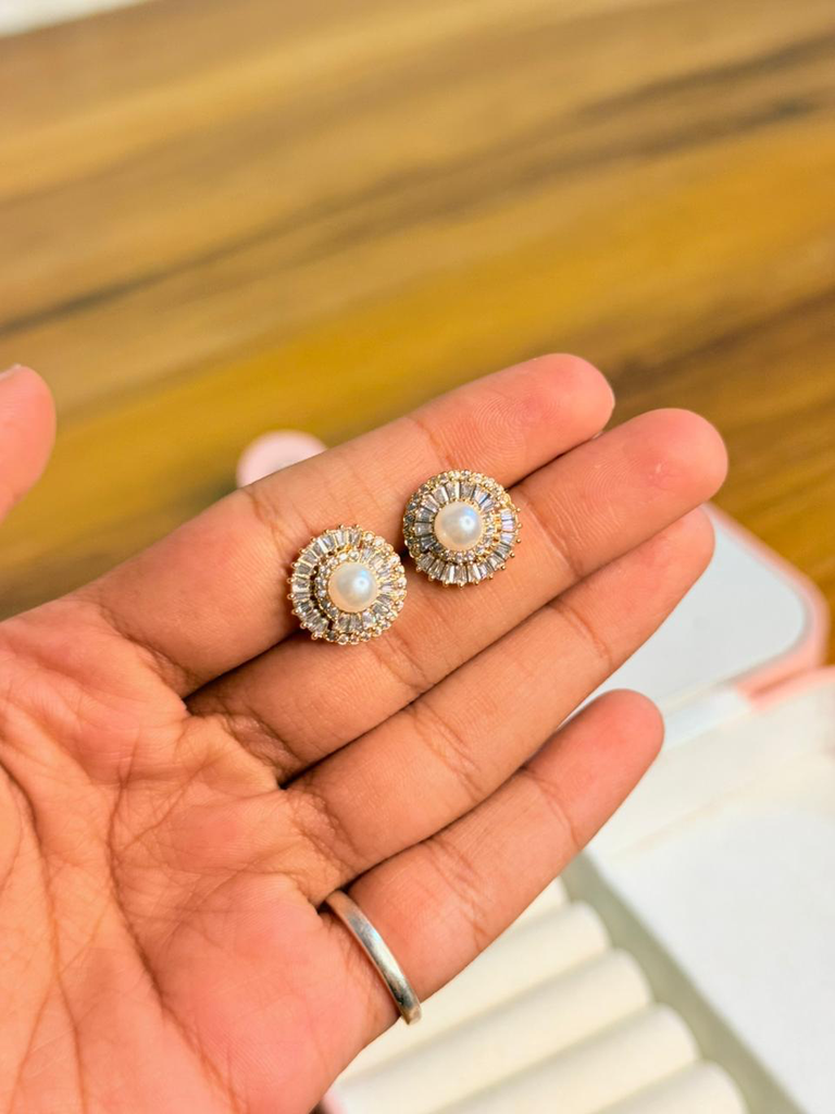 The Shalvika Royal Pearl Halos
