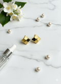 Prism studs