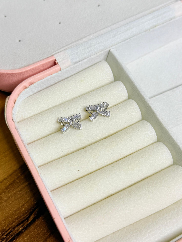Chérie Bow Studs (silver)