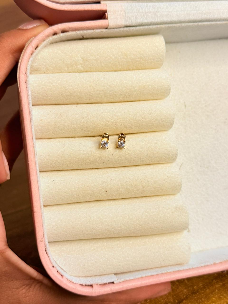 The Classic Solitaire Studs