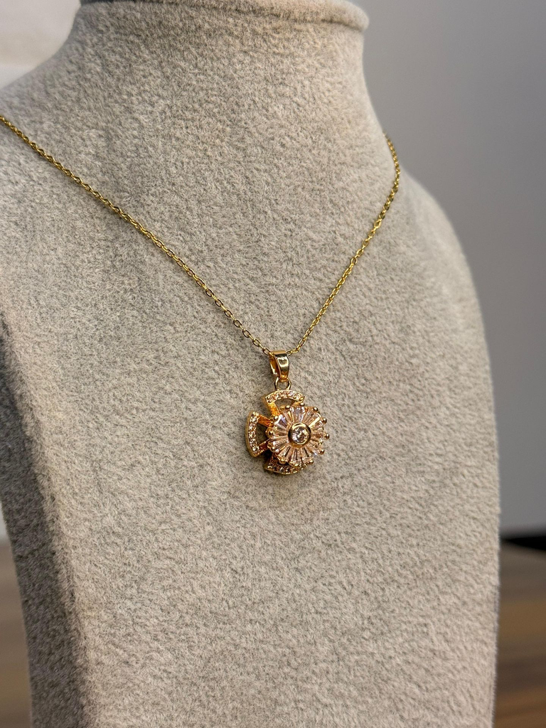 Flower rotation pendant-1 (Golden)