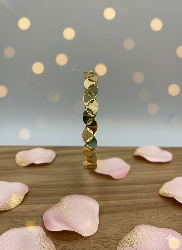 The cross bracelet bangle