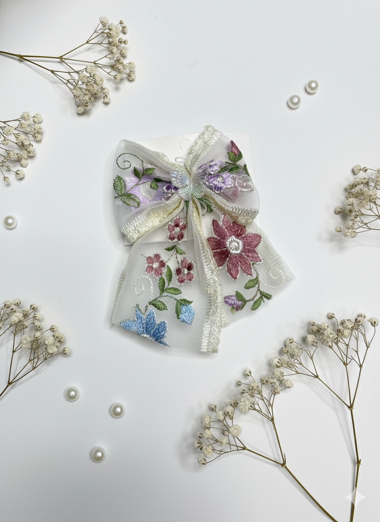 Embroidered bow clips