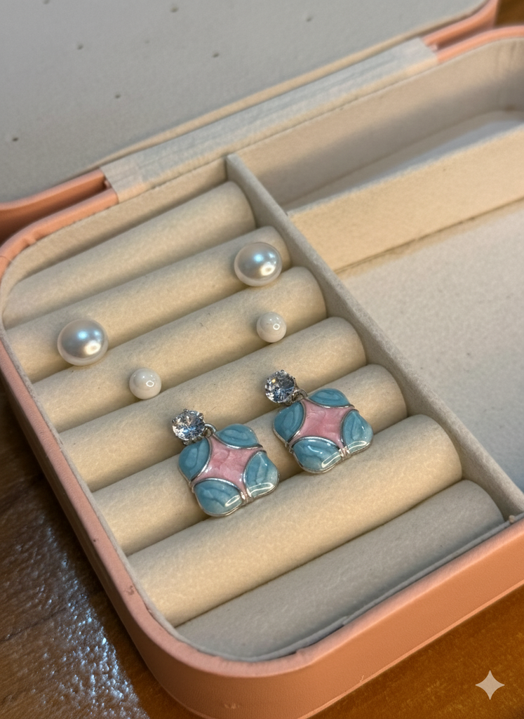 Pastel studs set